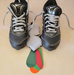 Nike kids cleats sz 1Y